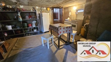 vanzare-doua-corpuri-de-case-in-vacarea-com-mihaesti-intr-o-zona-linistita-cu-teren-1500-mp-la-pretul-de-69000-euro-negociabil-16