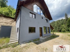 casa-de-vanzare-in-apuseni-horea-cu-16-000-mp-teren-1