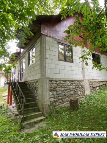 casa-3-camere-teren-772-mp-de-vanzare-in-nucsoara-arges-3