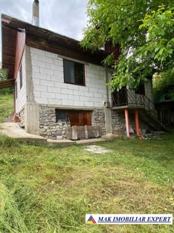 casa-3-camere-teren-772-mp-de-vanzare-in-nucsoara-arges-4