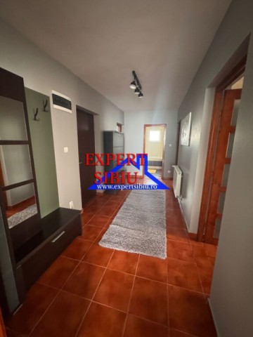 inchiriez-ap-3-camere-decomandat-la-vila-cu-gradinazona-selimbar-10
