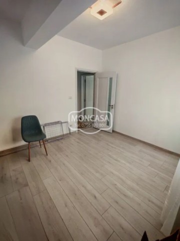 apartament-3-camere-in-bloc-tip-vila-zona-bazar-7