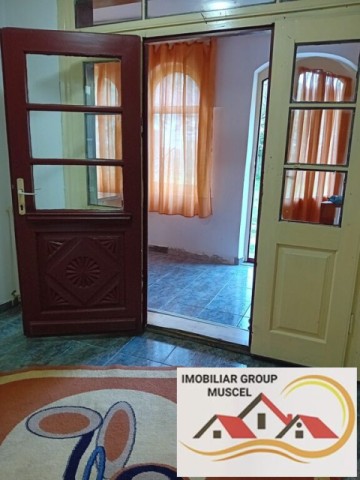vanzare-doua-case-deosebite-intr-o-zona-pitoreasca-a-rucar-cu-o-suprafata-de-teren-6000-mp-la-pretul-1000000-euro-negociabil-3
