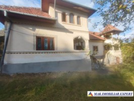 casa-stil-neoromanesc-7-cam-teren-1150-mp-in-godeni-arges-11