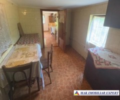 casa-stil-neoromanesc-7-cam-teren-1150-mp-in-godeni-arges-30