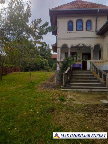 casa-stil-neoromanesc-7-cam-teren-1150-mp-in-godeni-arges-51
