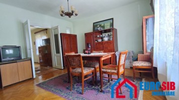 casa-cu-iesire-la-2-strazi-in-sibiu-zona-p-ta-cluj-4