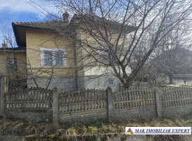 casa-4-cam-teren-400-mp-de-vanzare-campulung-arges-2